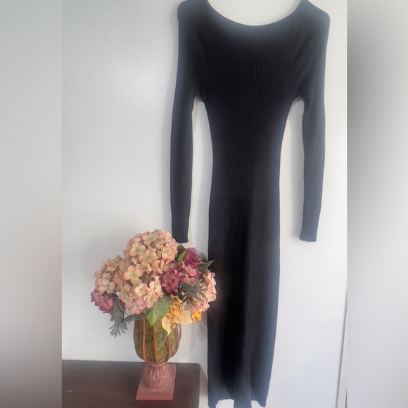 Abercrombie & Fitch Black Long Sleeve Cut-Out Dress - Picture 3 of 9